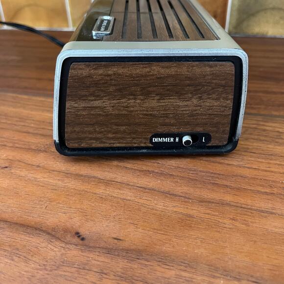 Vintage Cosmo LED Digital Alarm Clock Model E-701 - Picture 4 of 11